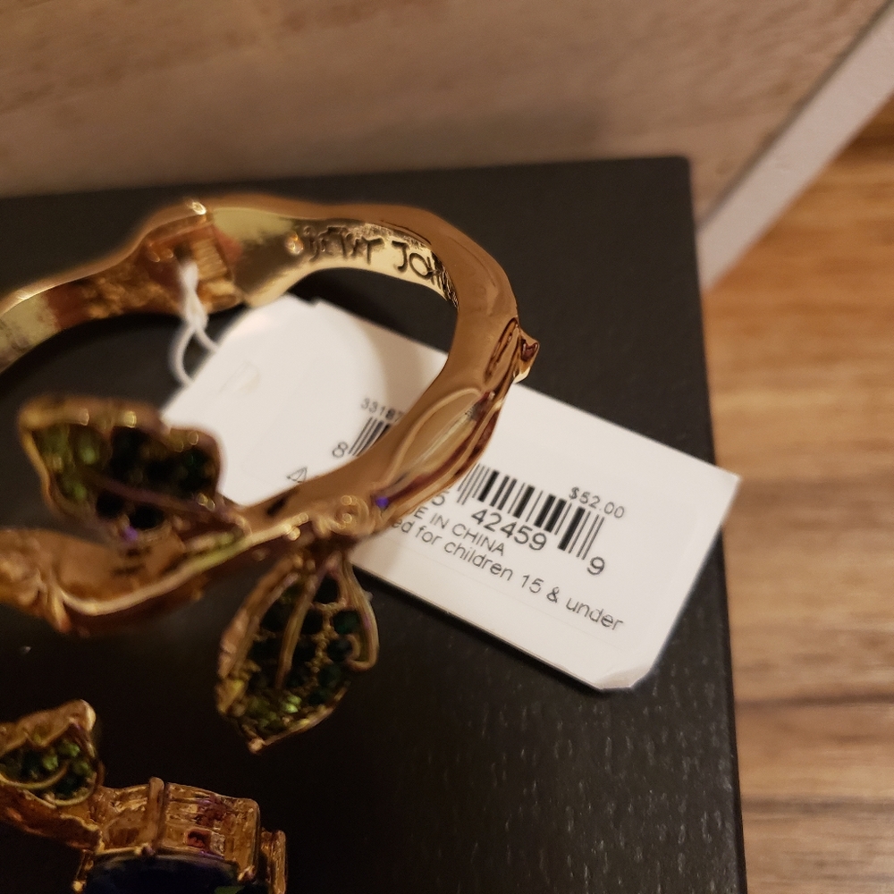 Betsey Johnson Bracelet - Picture 7 of 16